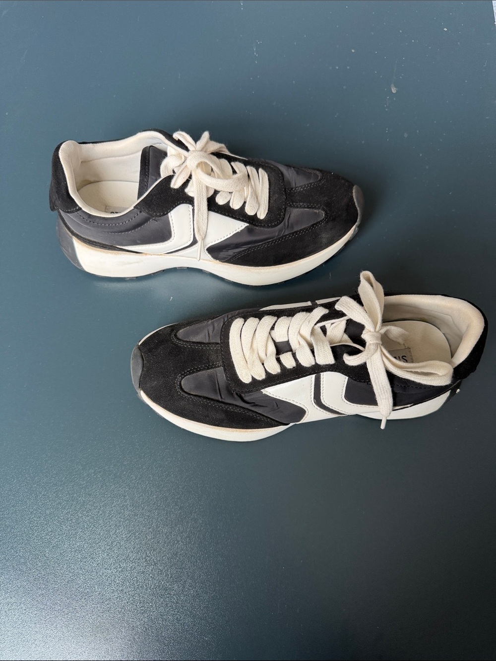 Steve Madden Black and White Women's Athletic Sneakers